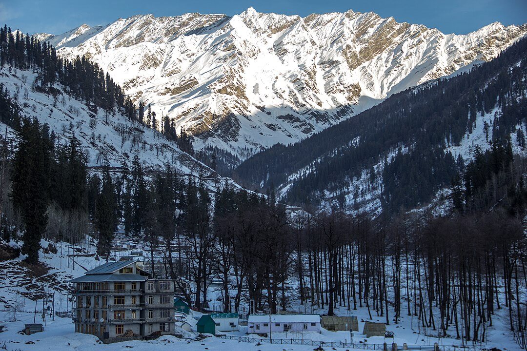 1080px-Mountains,_Manali,_Himachal_Pradesh