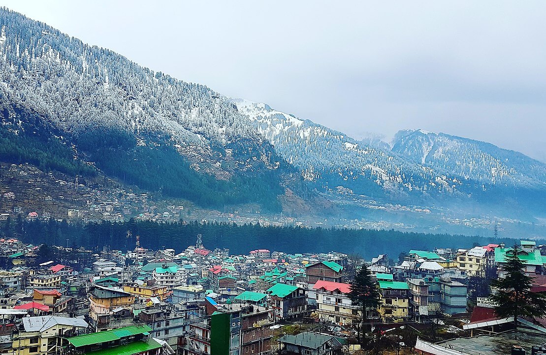 1109px-Manali_City