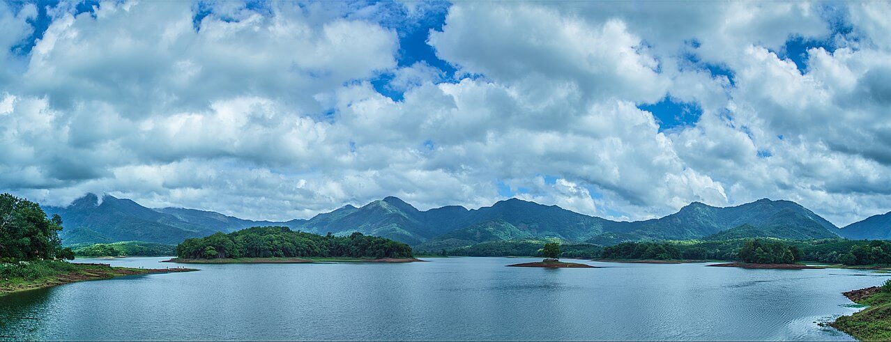 1280px-View_from_Mangalam_Dam_Reservoir