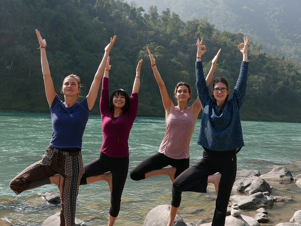 959px-Yoga_Teacher_Training_Rishikesh_India_