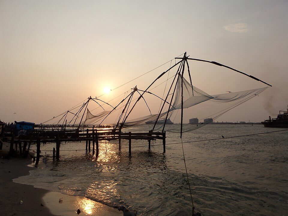 960px-FORT_KOCHI_BEACH_SUNSET,KERALA_-_panoramio_(2)