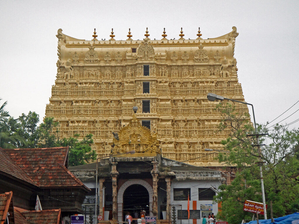 Sree_Padmanabhaswamy_temple_Thiruvananthapuram,_kerala