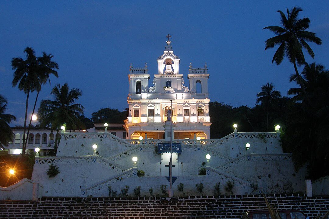 1080px-Panaji,_Goa,_India,_Our_Lady_of_the_Immaculate_Conception_Church_at_night