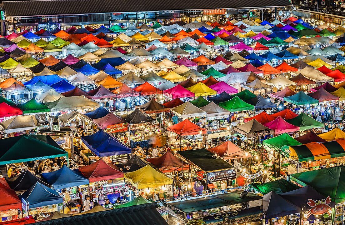 1104px-Train_Night_Market_Ratchada_(34079339800)