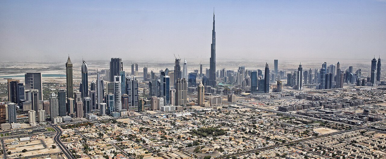 1280px-Dubai_Skyline_mit_Burj_Khalifa_(cropped)