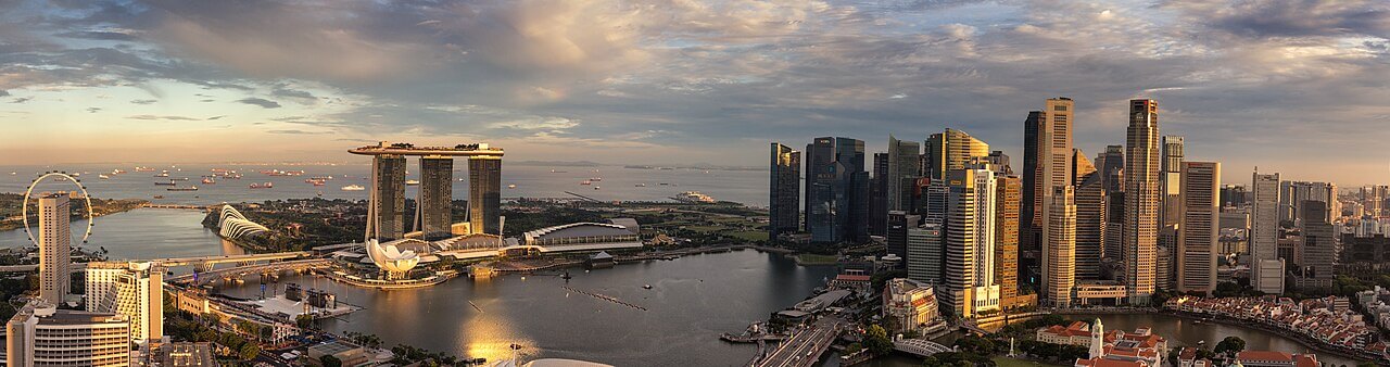 1280px-Marina_Bay,_Financial_District_and_Singapore_River_(35622190292)