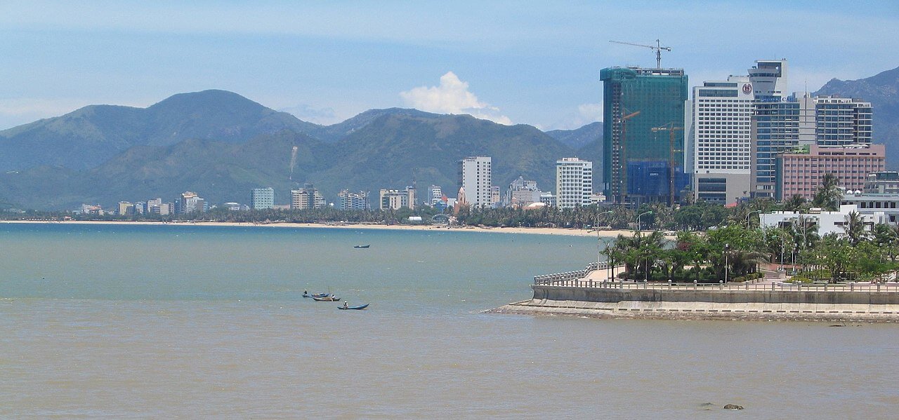 1280px-Nha_Trang_skyline