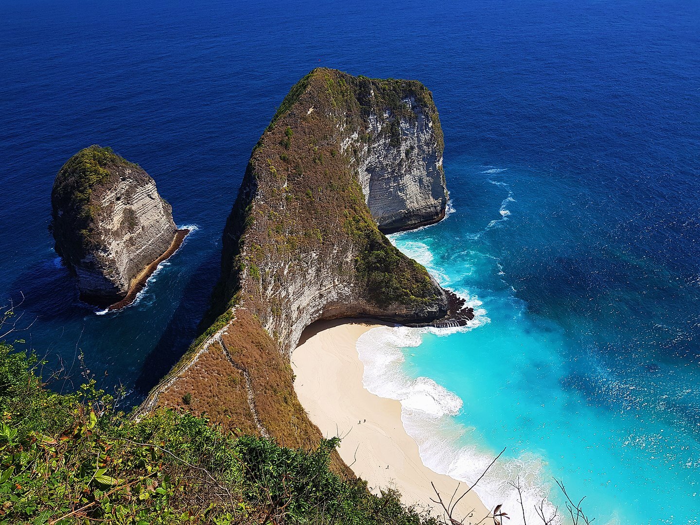 1440px-Wonderfull_Nusa_Penida