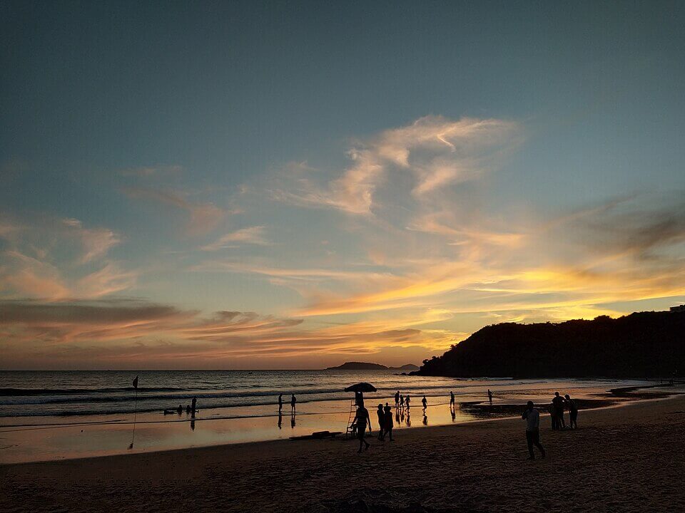 960px-Sunset_at_bogamalo_beach